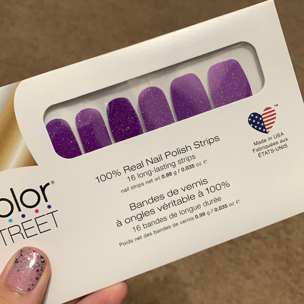 Color a street nail strips- 1 in 4